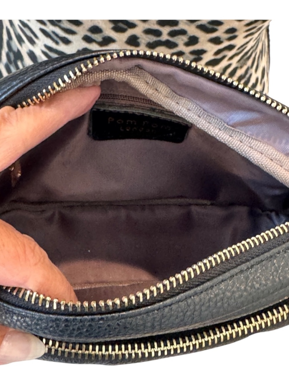 Pom Pom London Black Crossbody Mayfair Camera Bag in Pebble Leather - Picture 9 of 9